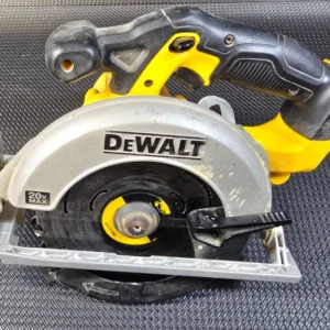 DEWALT DCS391P1 6.5 inch Cordless Circular Saw Kit