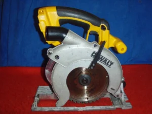 Dewalt DC390, Cordless Circular Saw, 18v, 165mm, max 55mm, 390w.
