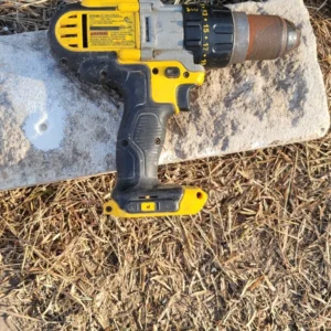 DeWalt DCD985 20V MAX 3-speed 1/2 in. Hammer Drill-works As It Should